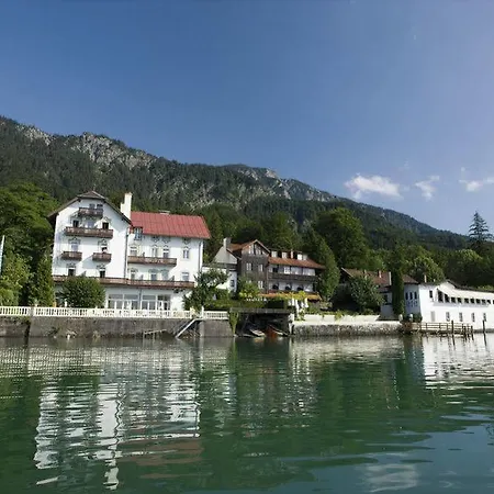 Отель Seehotel Grauer Baer Кохель-ам-Зее
